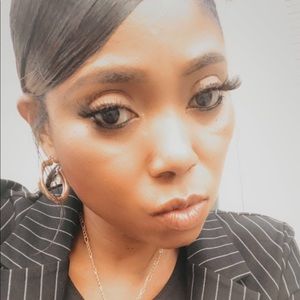 Meet your Posher, Christiana